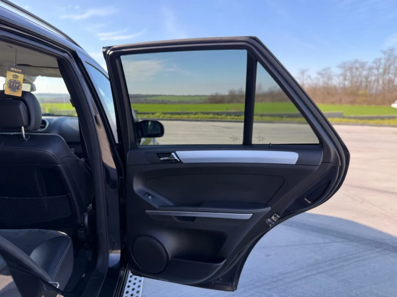 Mercedes-Benz ML 320, снимка 7 - Автомобили и джипове - 52801022