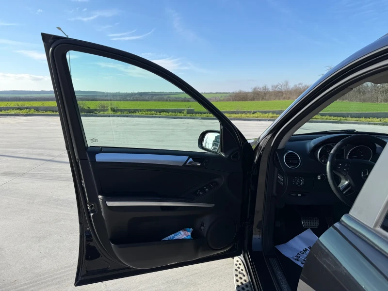 Mercedes-Benz ML 320, снимка 12 - Автомобили и джипове - 52801022