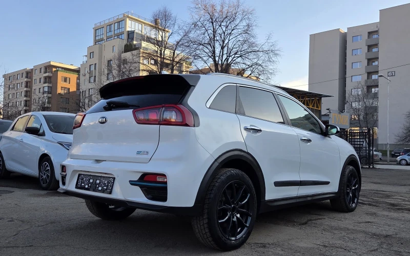 Kia Niro 64KWh/SOH100%, снимка 4 - Автомобили и джипове - 52849030