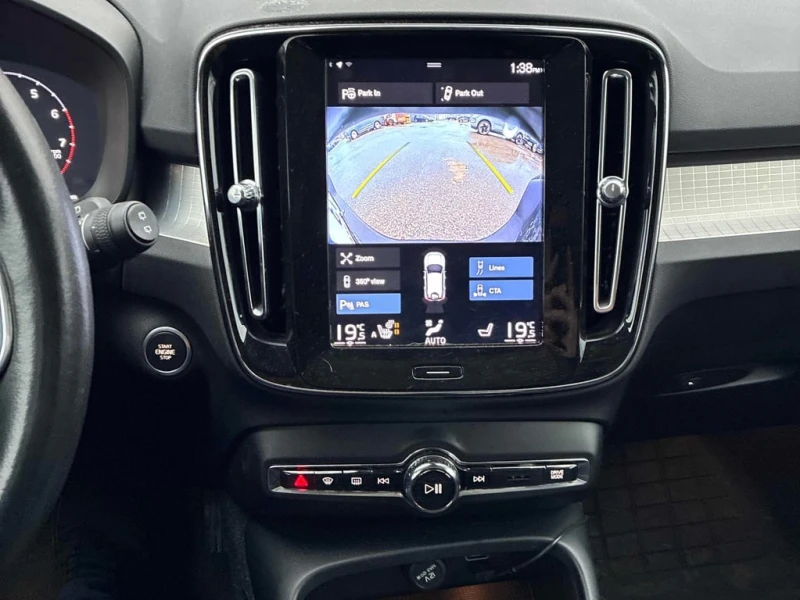 Volvo XC40 * Momentum * CARFAX * БЕЗ ПЪРВОНАЧАЛНА ВНОСКА, снимка 9 - Автомобили и джипове - 52877564