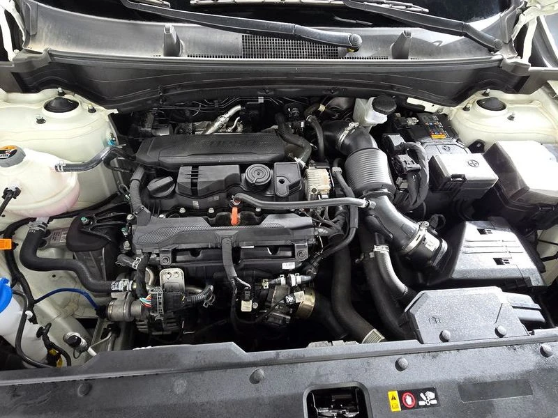 Kia Sportage 1.6 Automatic, снимка 17 - Автомобили и джипове - 55587778