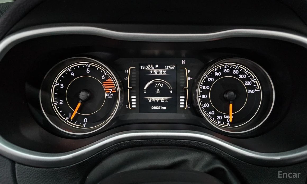 Jeep Grand cherokee, снимка 8 - Автомобили и джипове - 53950355