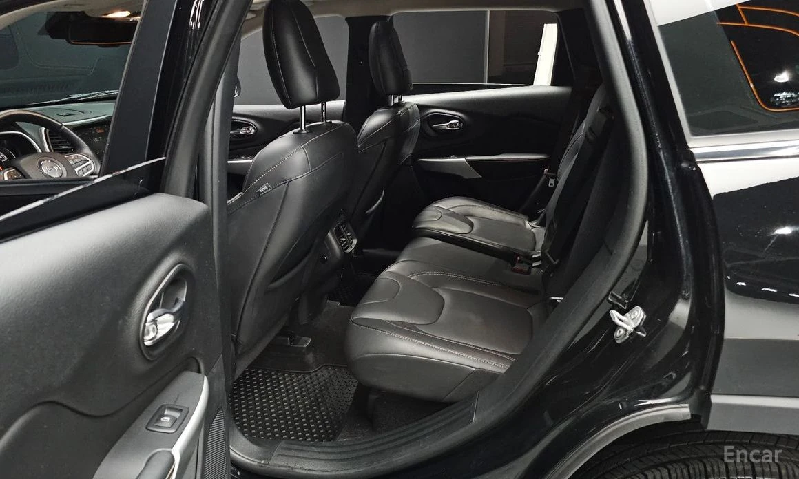 Jeep Grand cherokee, снимка 12 - Автомобили и джипове - 53950355