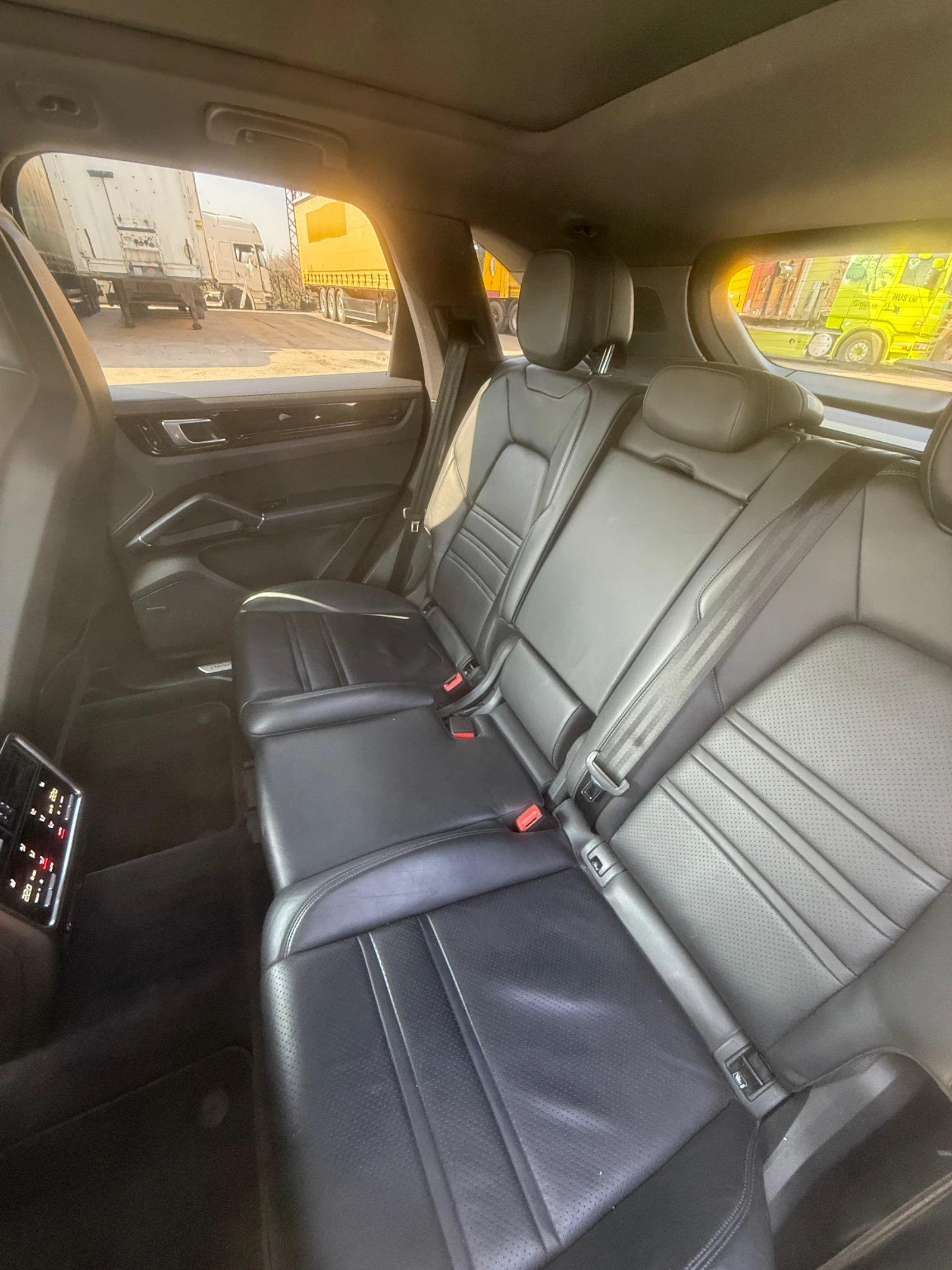 Porsche Cayenne, снимка 11 - Автомобили и джипове - 54092247