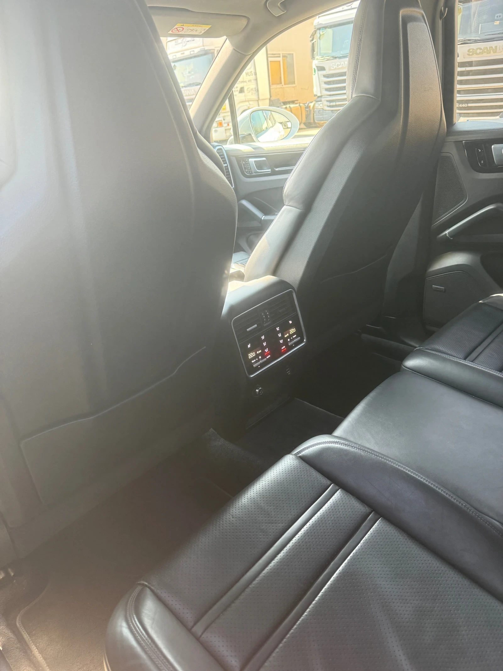 Porsche Cayenne, снимка 8 - Автомобили и джипове - 54092247