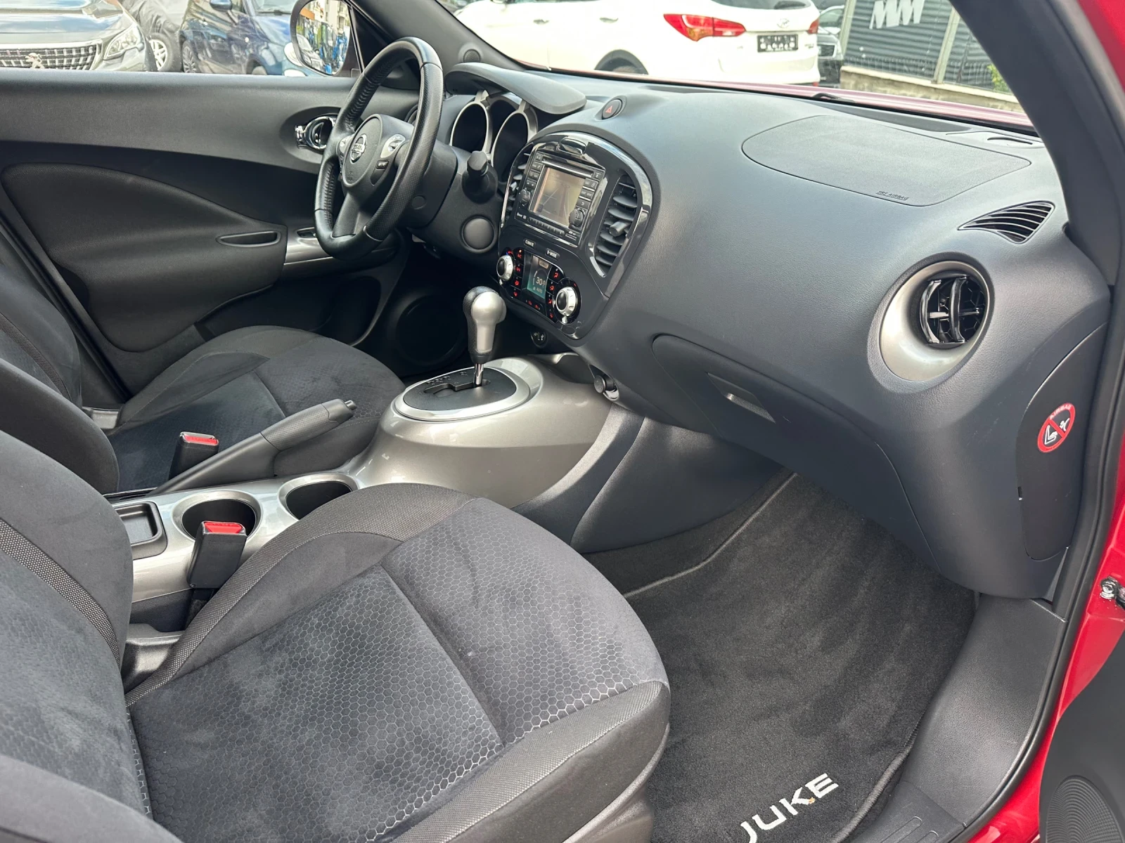 Nissan Juke 4х4 АВТОМАТИК, снимка 11 - Автомобили и джипове - 54390040