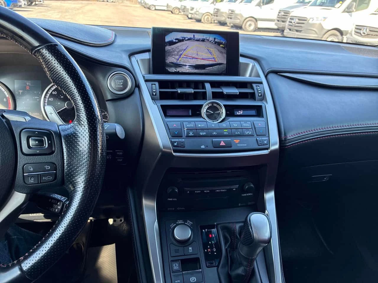 Lexus NX 200t * AWD 4dr* 2 КЛЮЧА* PANO* KEYLESS* ПОДГРЕВ* , снимка 9 - Автомобили и джипове - 54395287