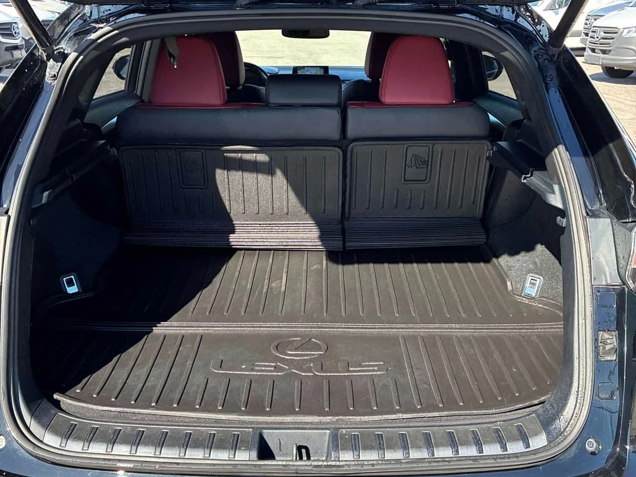 Lexus NX 200t * AWD 4dr* 2 КЛЮЧА* PANO* KEYLESS* ПОДГРЕВ* , снимка 16 - Автомобили и джипове - 54395287
