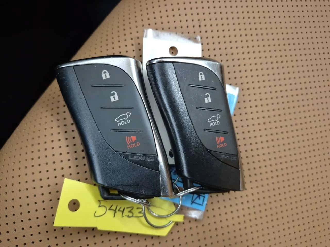 Lexus NX * 350H * АВТОКРЕДИТ БЕЗ ПЪРВОНАЧАЛНА ВНОСКА* , снимка 8 - Автомобили и джипове - 54779597