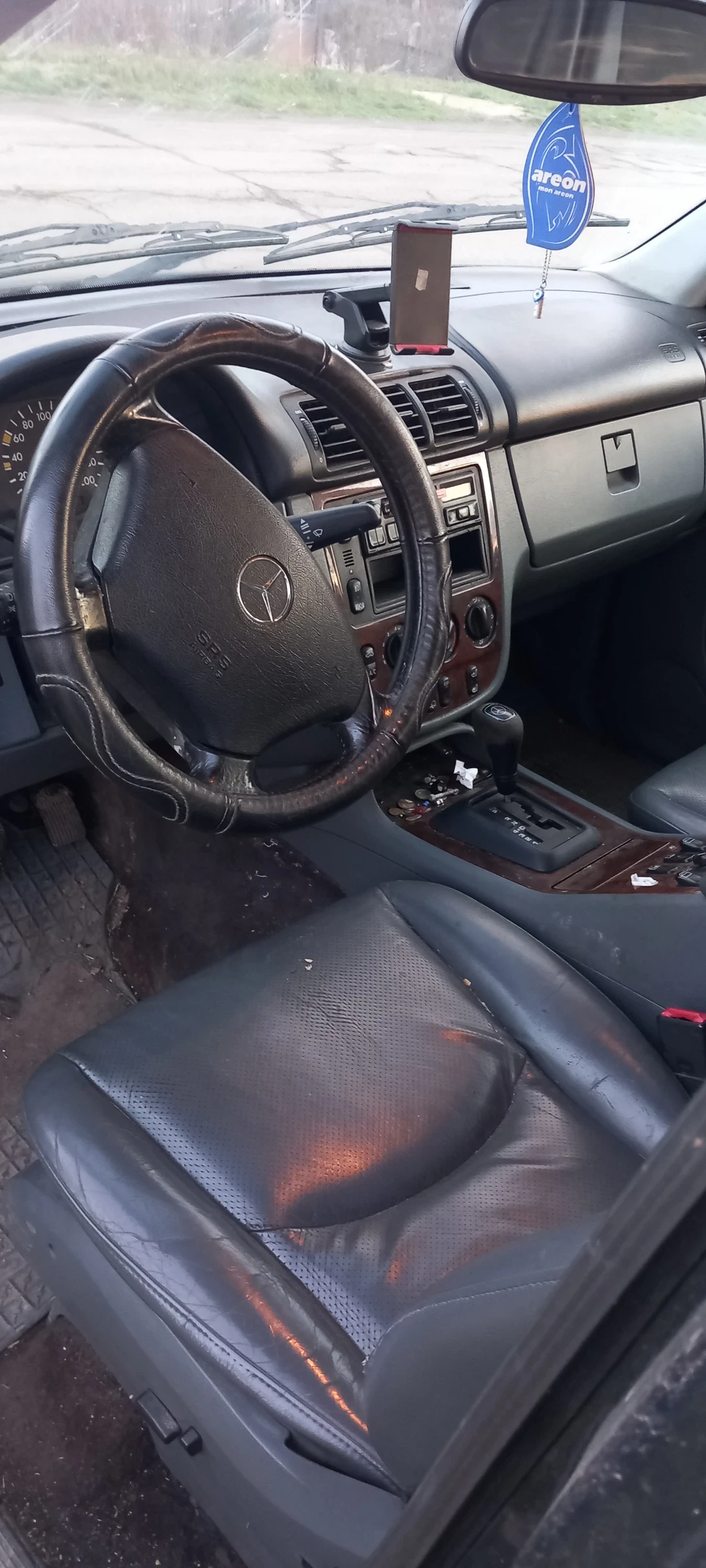 Mercedes-Benz ML 320, снимка 6 - Автомобили и джипове - 54924640