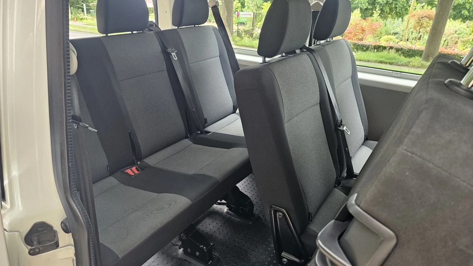 VW Transporter T6 2.0 TDI  - изображение 9