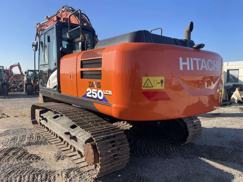 Багер Hitachi ZX 250 LCN-6 , снимка 7 - Индустриална техника - 48617894