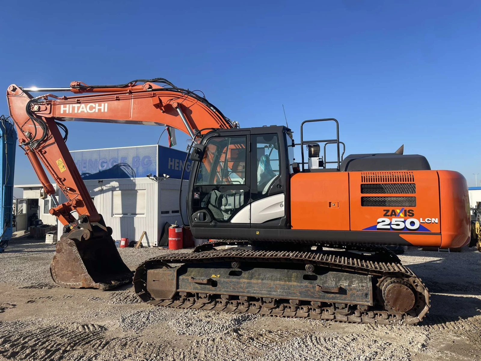  Hitachi ZX 250 LCN-6  | Mobile.bg   14