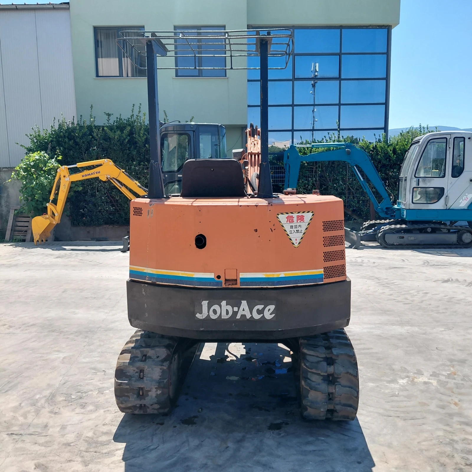 Багер Takeuchi TB20QR * НАЛИЧЕН * 1100 МОТОЧАСА * , снимка 4 - Индустриална техника - 53886414