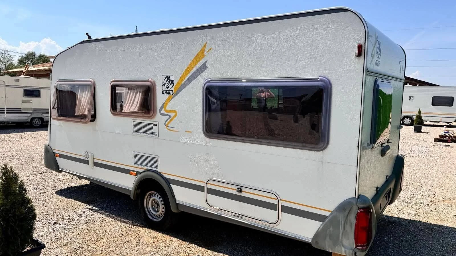 Каравана Knaus С Форселт , снимка 3 - Каравани и кемпери - 53917062