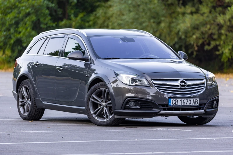 Opel Insignia Country tourer 2.0 cdti 4x4, снимка 1 - Автомобили и джипове - 43580157