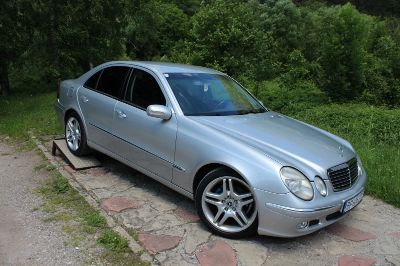 Mercedes-Benz E 270 2.7CDI СЕДАН, снимка 1 - Автомобили и джипове - 47403671