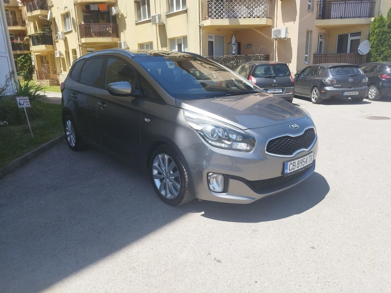 Kia Carens, снимка 2 - Автомобили и джипове - 47429432