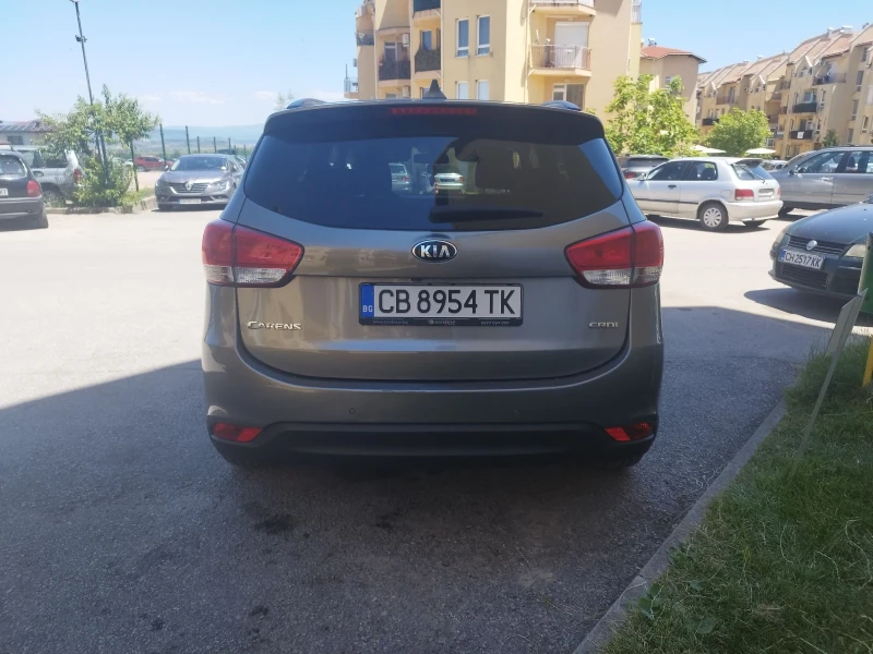 Kia Carens, снимка 3 - Автомобили и джипове - 47429432