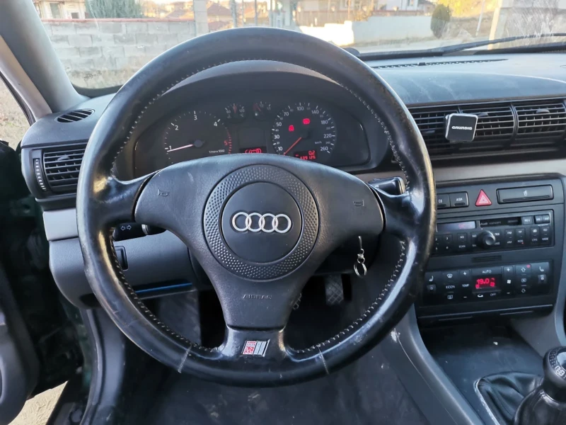 Audi A4 1.9 TDI , снимка 8 - Автомобили и джипове - 47881988