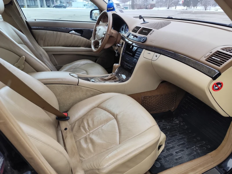 Mercedes-Benz E 320 Avantgarde , снимка 12 - Автомобили и джипове - 49197209