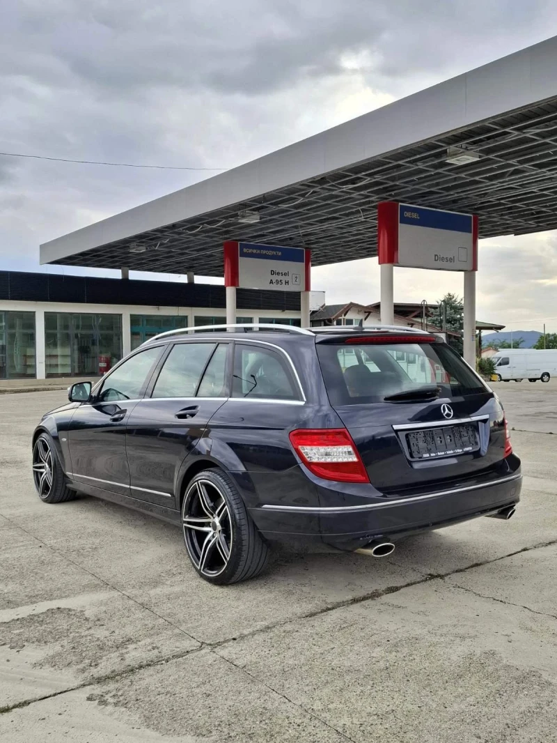 Mercedes-Benz C 320 3.0 CDI V6 224кс. АVANTGARDE, Автомат, Голяма Нави, снимка 6 - Автомобили и джипове - 52713488