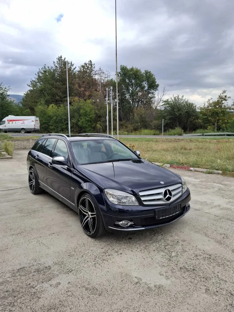 Mercedes-Benz C 320 3.0 CDI V6 224кс. АVANTGARDE, Автомат, Голяма Нави, снимка 2 - Автомобили и джипове - 52713488