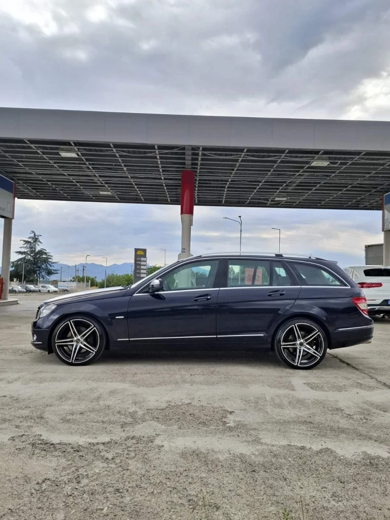 Mercedes-Benz C 320 3.0 CDI V6 224кс. АVANTGARDE, Автомат, Голяма Нави, снимка 5 - Автомобили и джипове - 52713488