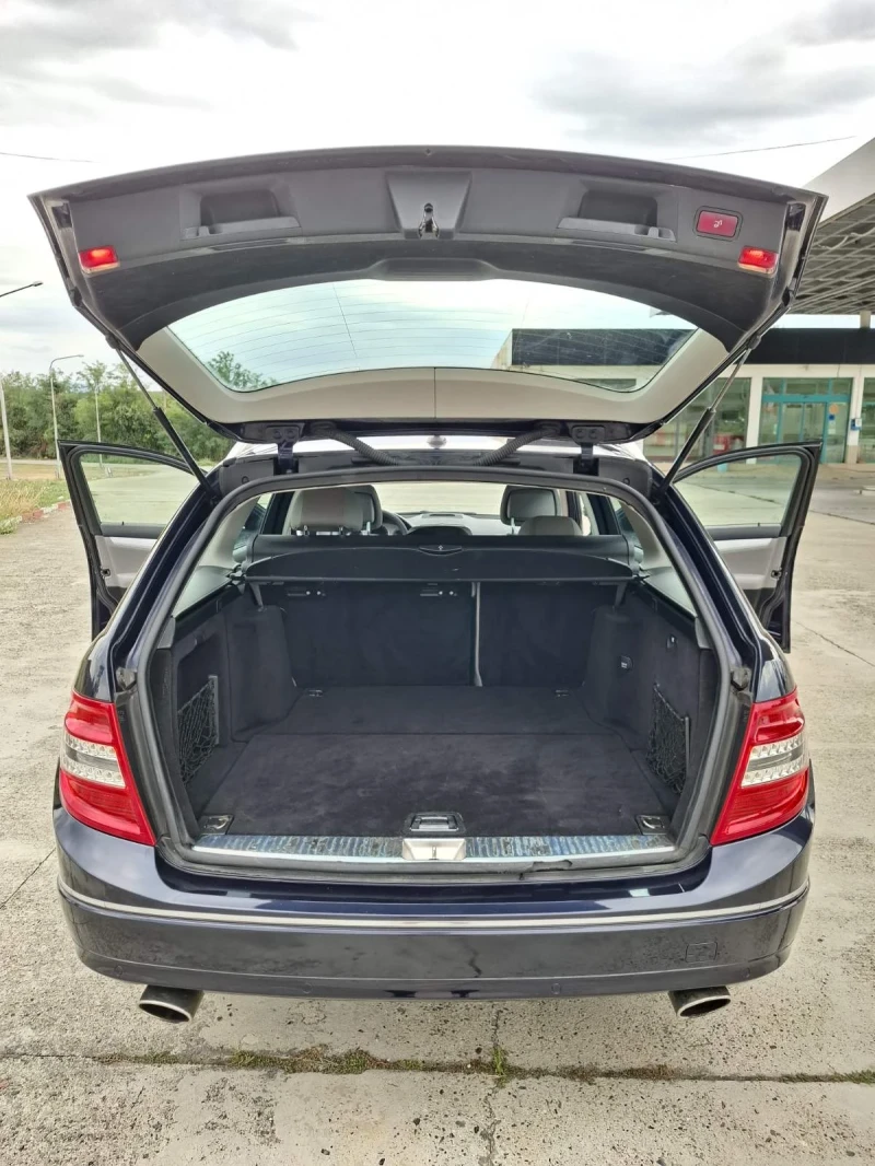 Mercedes-Benz C 320 3.0 CDI V6 224кс. АVANTGARDE, Автомат, Голяма Нави, снимка 8 - Автомобили и джипове - 52713488