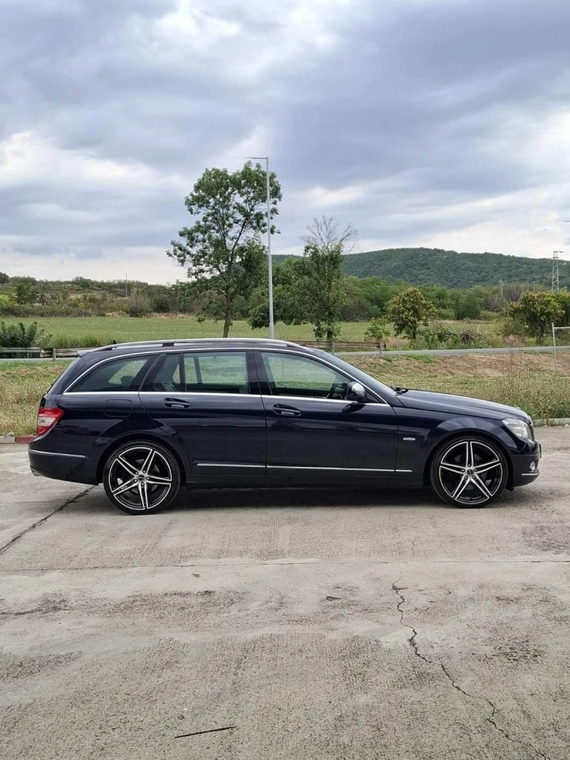 Mercedes-Benz C 320 3.0 CDI V6 224кс. АVANTGARDE, Автомат, Голяма Нави, снимка 4 - Автомобили и джипове - 52713488