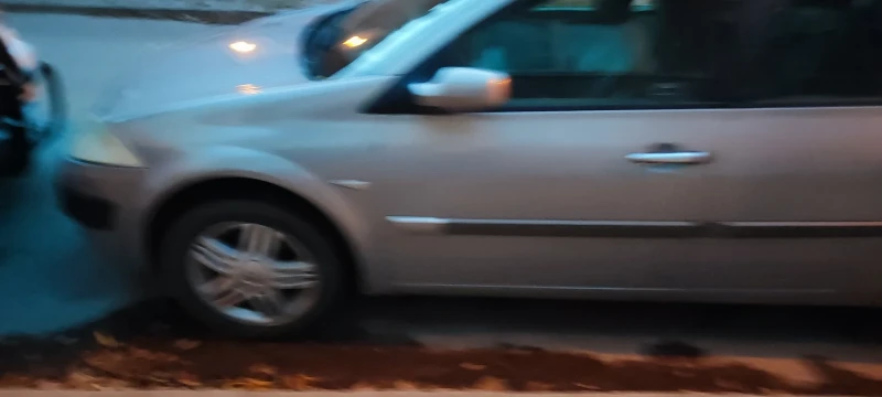 Renault Megane Меган 2, снимка 3 - Автомобили и джипове - 52495024
