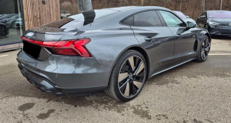 Audi E-Tron GT Quattro, снимка 2 - Автомобили и джипове - 52552174