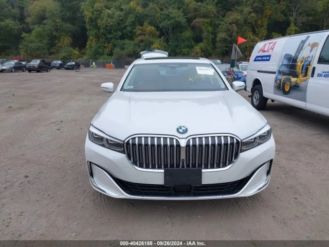 BMW 750 СЕРВИЗНА ИСТОРИЯ | РЕАЛНИ КИЛОМЕТРИ | , снимка 2 - Автомобили и джипове - 47957369