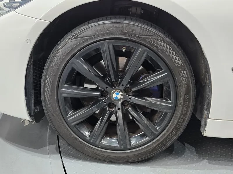 BMW 520 Luxury, снимка 5 - Автомобили и джипове - 55888770