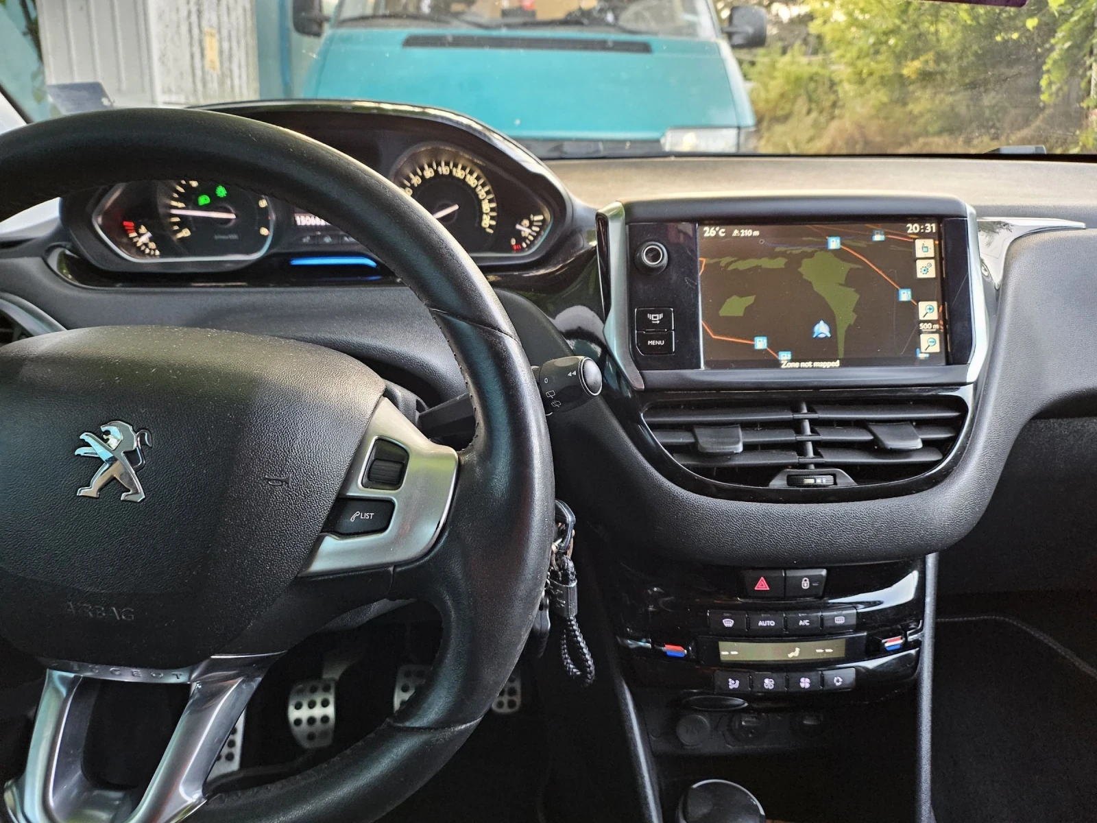 Peugeot 208  - изображение 7
