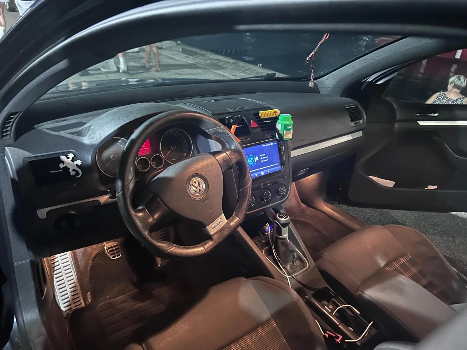 VW Golf 2.0 GTI | Mobile.bg   13