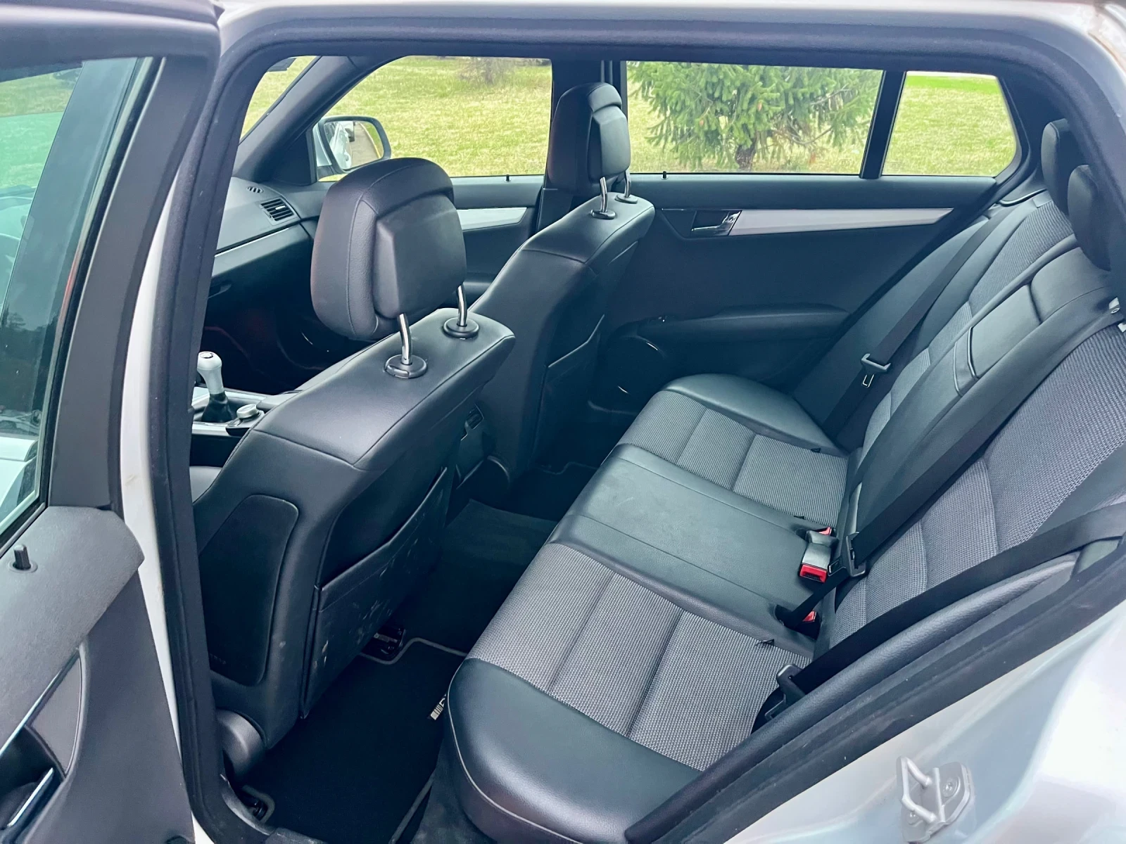 Mercedes-Benz C 320 Avantgarde - изображение 10