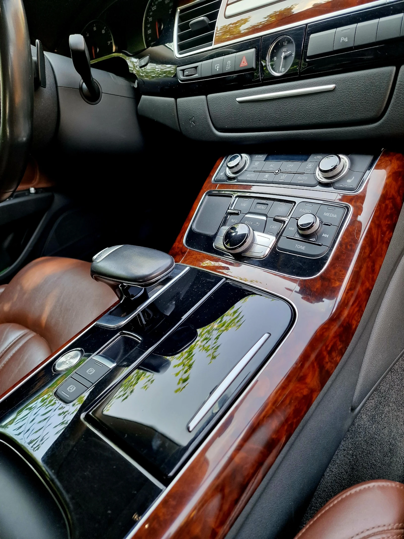 Audi A8, снимка 6 - Автомобили и джипове - 53747737