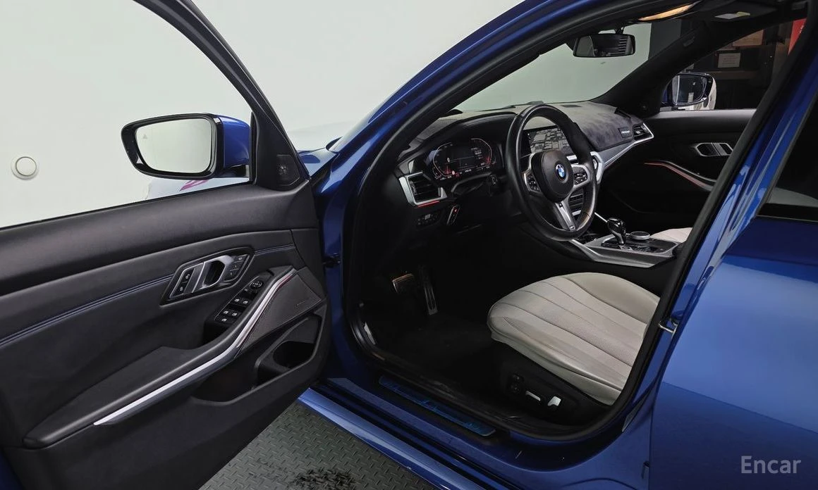 BMW 320 d M-Sport Plus* HARMAN KARDON* HEAD-UP* 360 CAM* , снимка 6 - Автомобили и джипове - 54220480