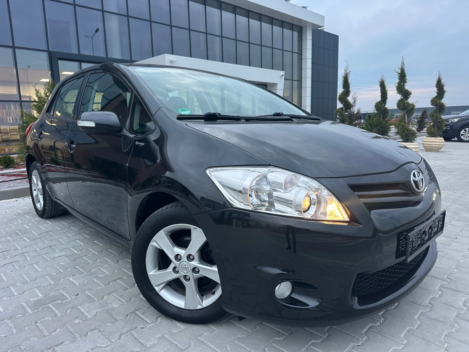 Toyota Auris 1.6Vvti/Facelift/Evro5/ГЕРМАНИЯ, снимка 2 - Автомобили и джипове - 54317821
