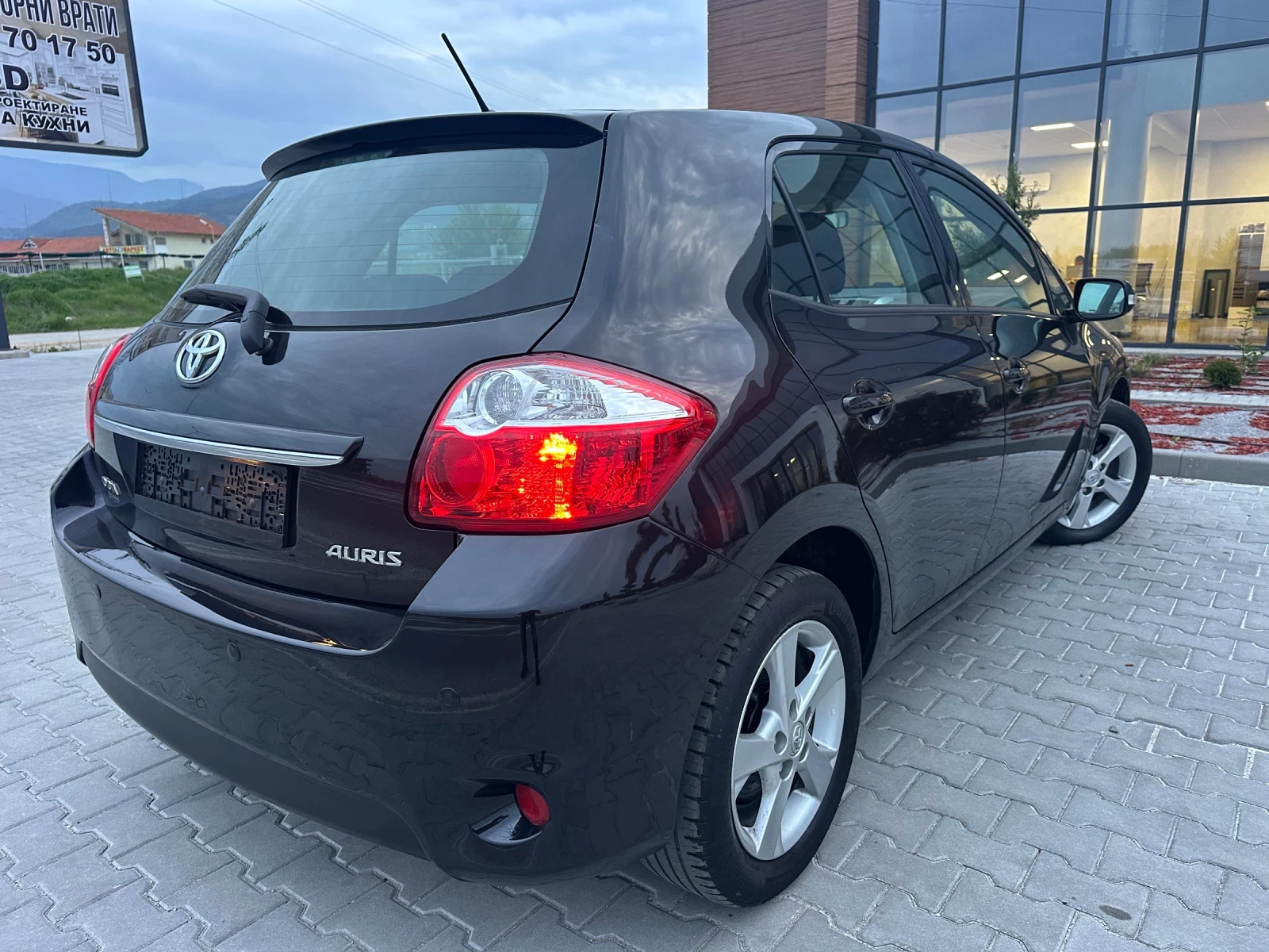 Toyota Auris 1.6Vvti/Facelift/Evro5/ГЕРМАНИЯ, снимка 9 - Автомобили и джипове - 54317821