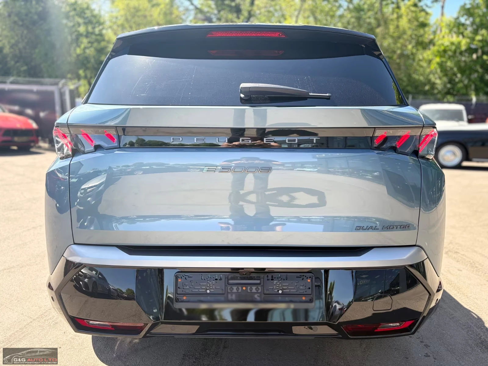 Peugeot 5008 GT-LINE/325HP/AWD/7S/PANO/360/MEMO/222q, снимка 6 - Автомобили и джипове - 54333166