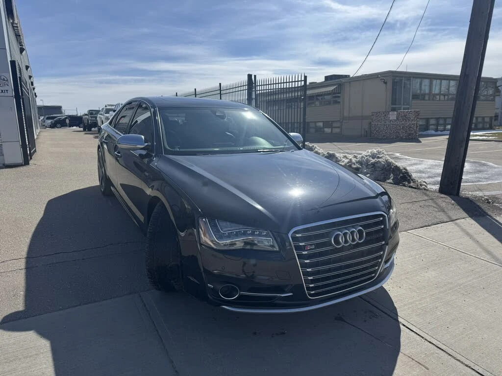 Audi S8 ПАМЕТ* 360 КАМЕРА* ОБДУХВАНЕ* ПОДГРЕВ, снимка 4 - Автомобили и джипове - 54336125