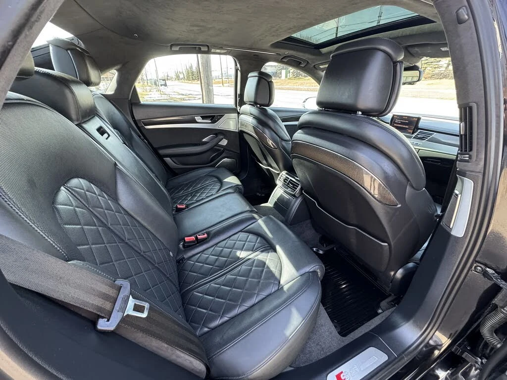 Audi S8 ПАМЕТ* 360 КАМЕРА* ОБДУХВАНЕ* ПОДГРЕВ, снимка 17 - Автомобили и джипове - 54336125