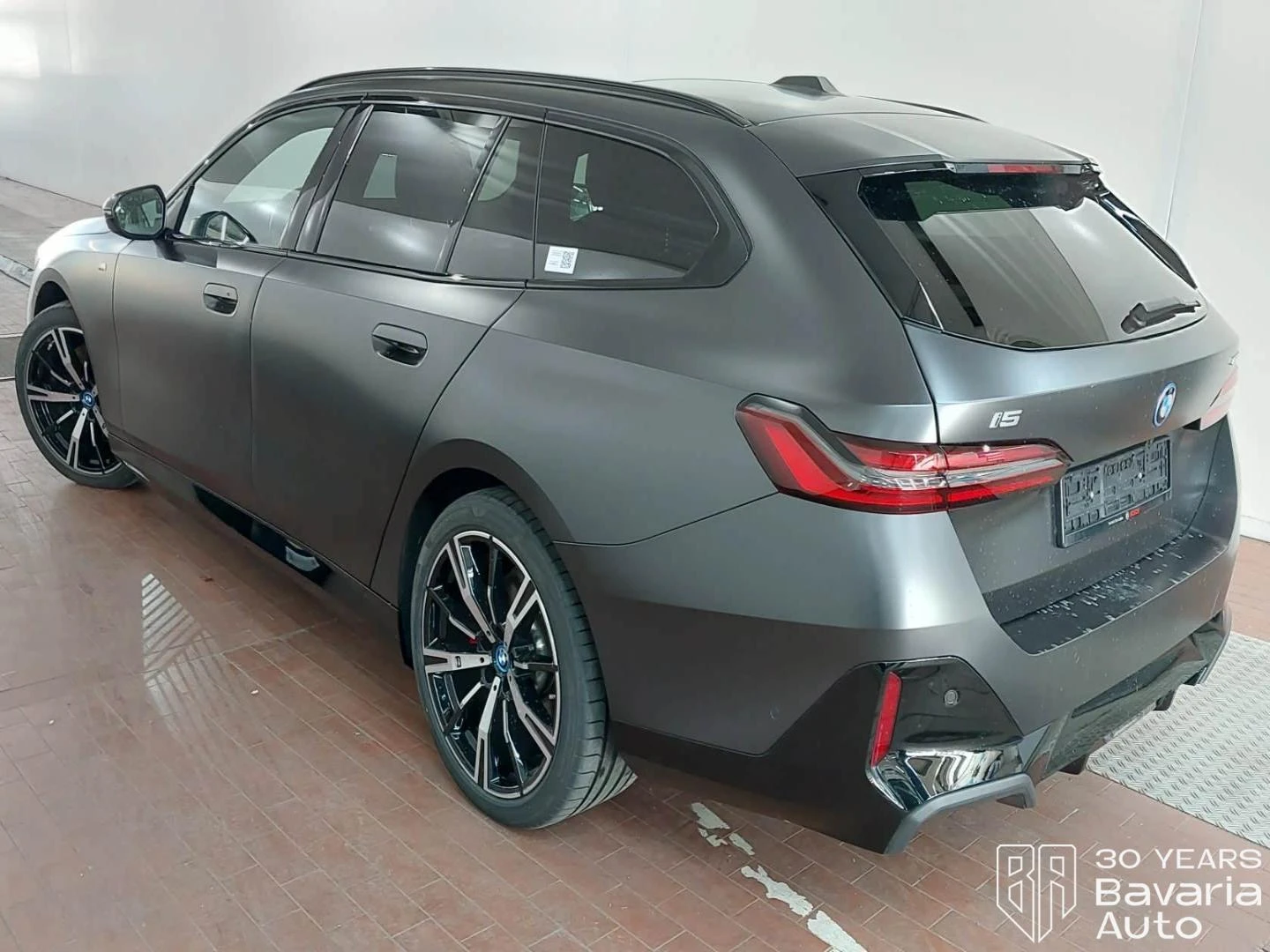 BMW i5 40 eDrive Touring M Sport Paket , снимка 2 - Автомобили и джипове - 54345216