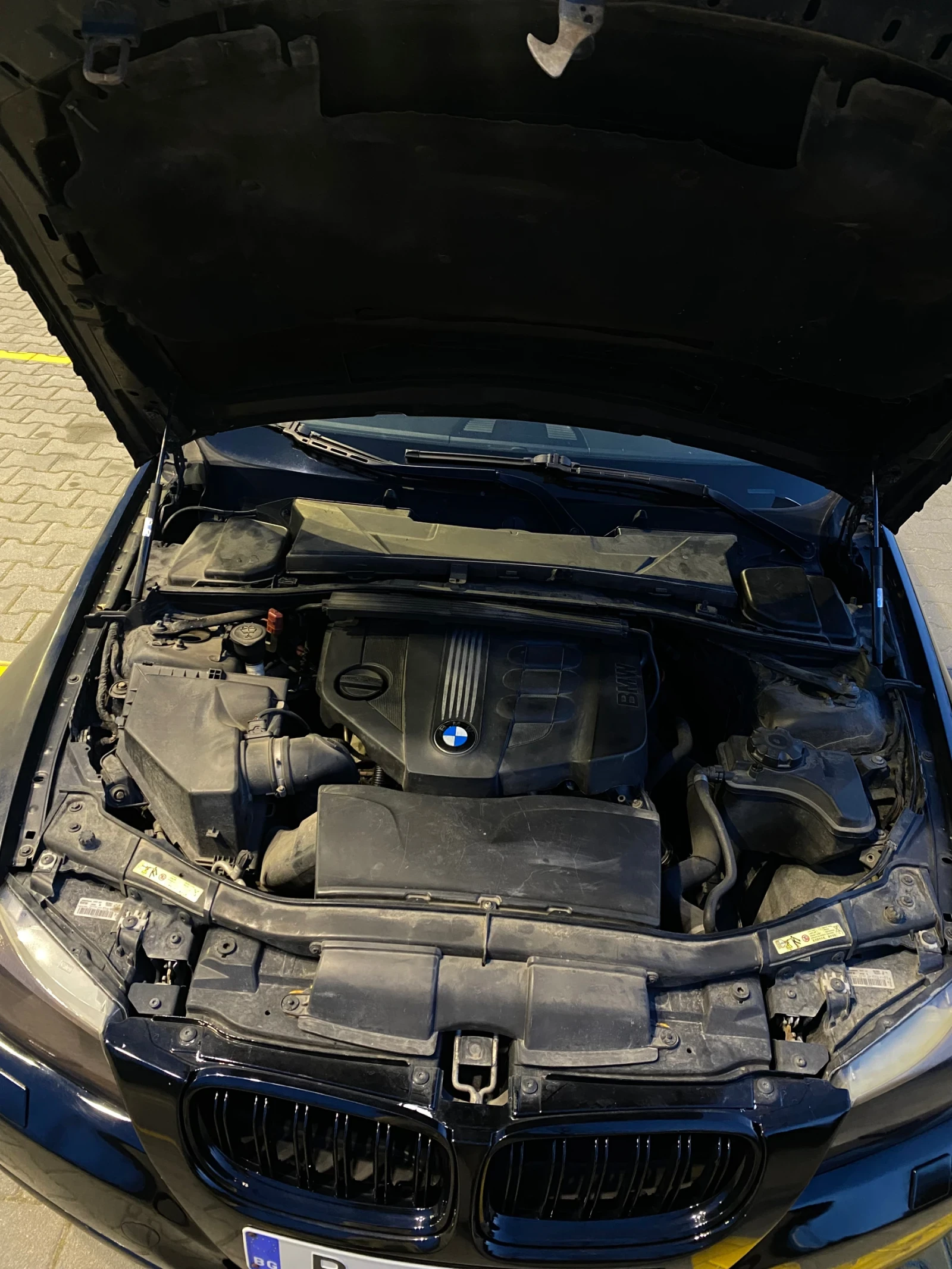 BMW 320 * FACELIFT* , снимка 10 - Автомобили и джипове - 54438934