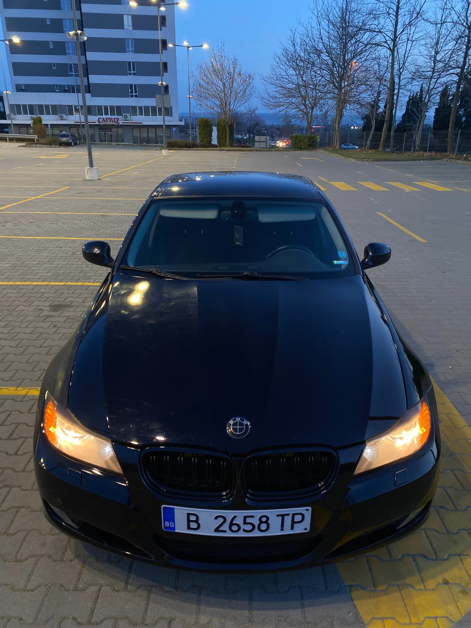 BMW 320 * FACELIFT* , снимка 5 - Автомобили и джипове - 54438934
