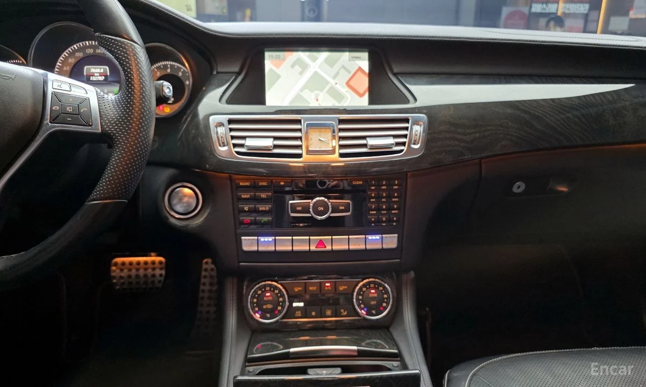 Mercedes-Benz CLS 350 AMG SPORT PACK* КОЖА* ПОДГРЕВ* ОБДУХВ* ПАНО* , снимка 16 - Автомобили и джипове - 54439352
