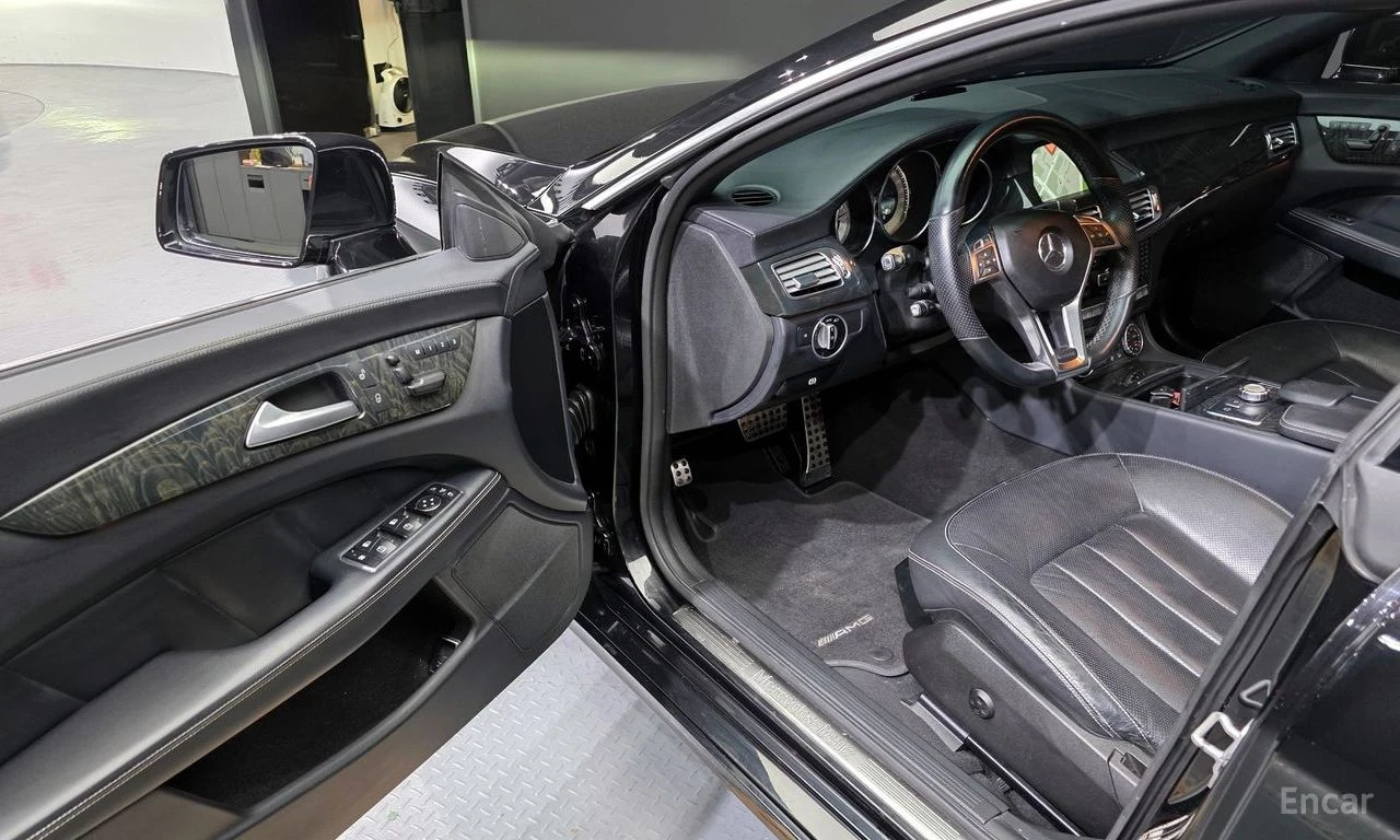 Mercedes-Benz CLS 350 AMG SPORT PACK* КОЖА* ПОДГРЕВ* ОБДУХВ* ПАНО* , снимка 9 - Автомобили и джипове - 54439352