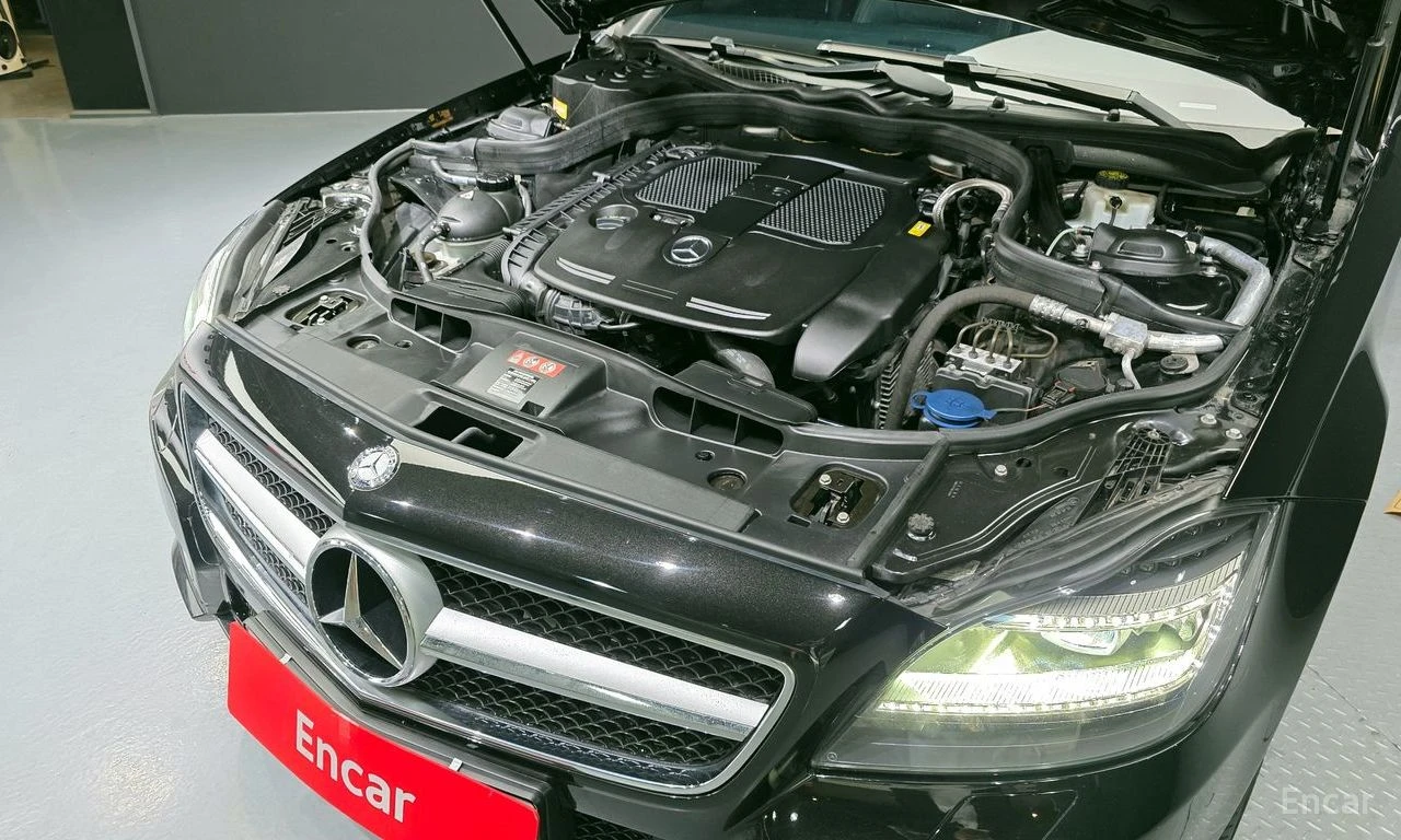 Mercedes-Benz CLS 350 AMG SPORT PACK* КОЖА* ПОДГРЕВ* ОБДУХВ* ПАНО* , снимка 6 - Автомобили и джипове - 54439352